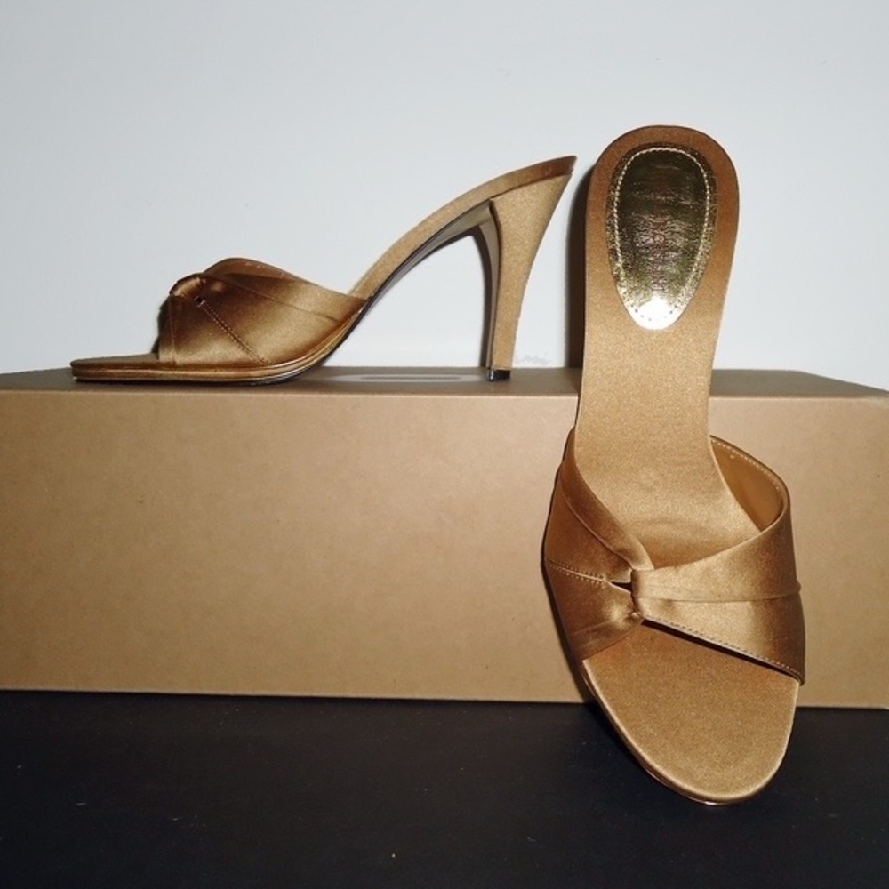 Enzo Angiolini Bronze Heels